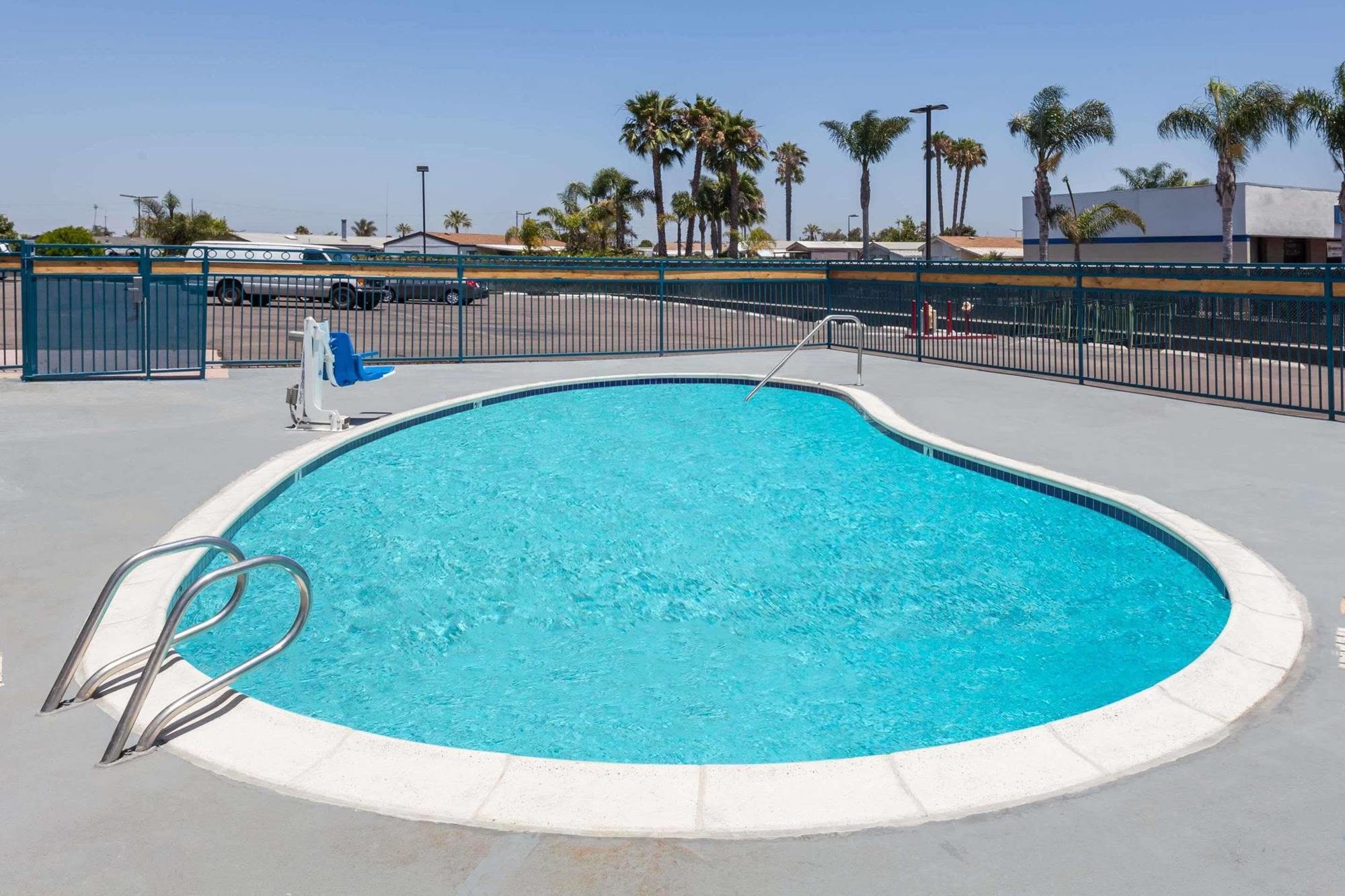 Super 8 By Wyndham San Diego/Imperial Beach Kültér fotó